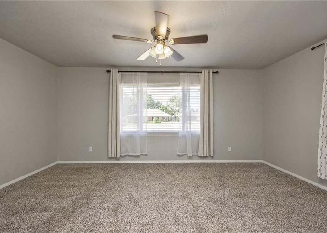3120 Elmwood Ave, Oklahoma City, OK 73116