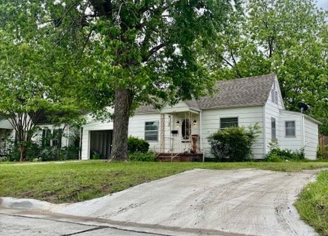 Property at 605 W 20th, Ada, OK 74820, 2 beds, 1 bath