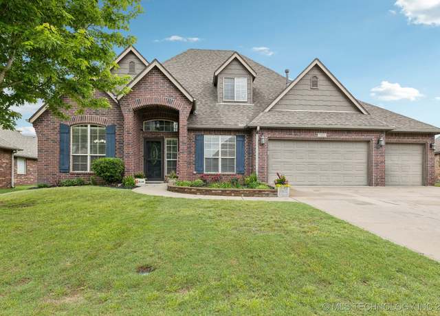 Property at 9401 N 95th EastPlace, Owasso, OK 74055, 4 beds, 2.5 baths