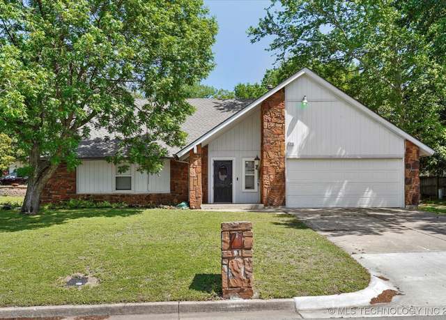 Property at 6851 S 32nd WestAvenue, Tulsa, OK 74132, 4 beds, 3 baths