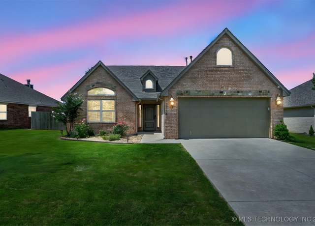 Property at 15714 S Birch Ave, Glenpool, OK 74033, 3 beds, 2 baths