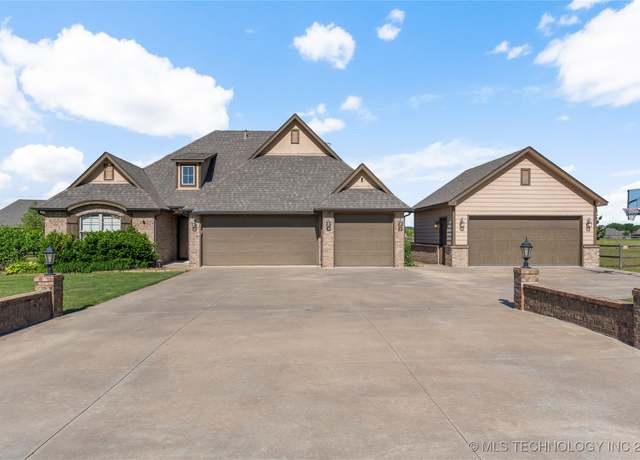 Property at 14260 N 62nd EastAvenue, Collinsville, OK 74021, 4 beds, 2 baths