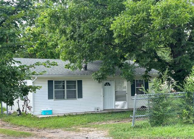 Property at 200 W Polk, Mcalester, OK 74501, 2 beds, 1 bath