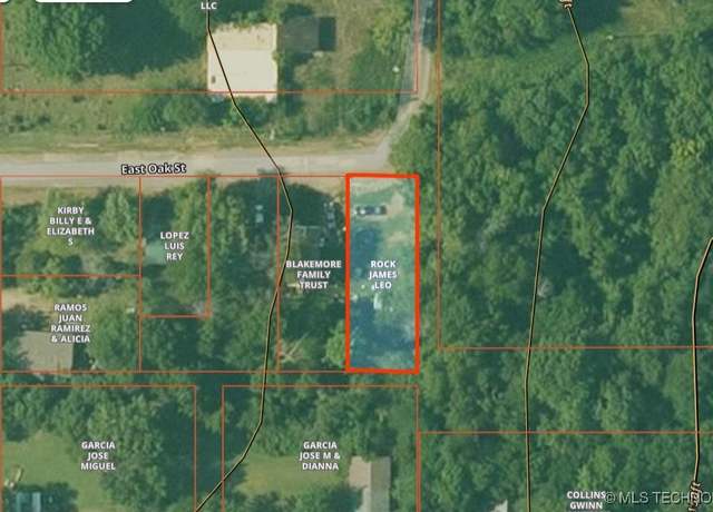 Property at 320 E Oak St, Stilwell, OK 74960