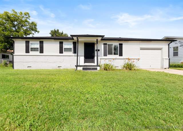 Property at 804 N Cedar St, Owasso, OK 74055, 3 beds, 1 bath