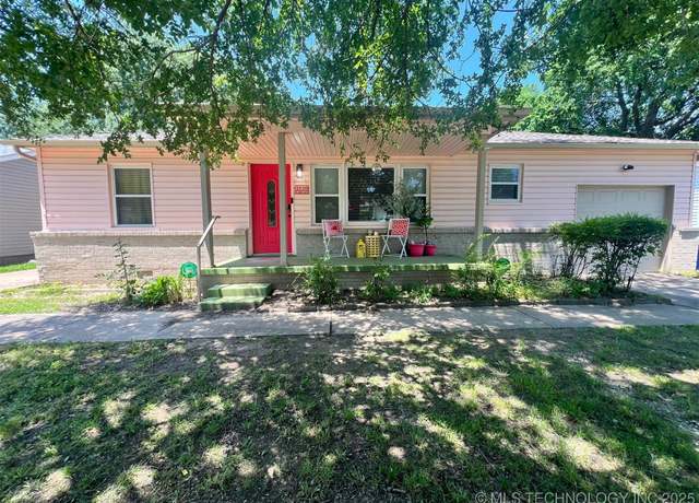 Property at 1610 S Ash Ave, Broken Arrow, OK 74012, 3 beds, 2 baths