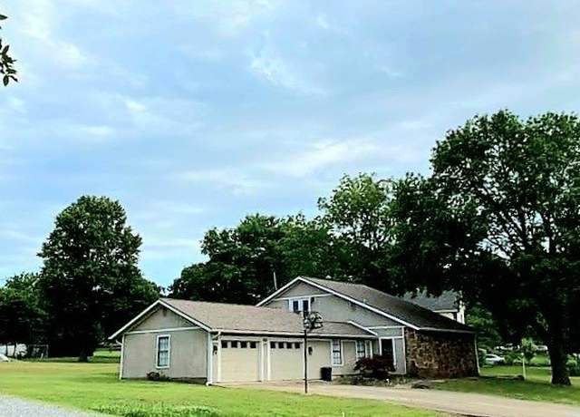 Property at 1065 Deer Crk, Pryor, OK 74361, 5 beds, 3 baths