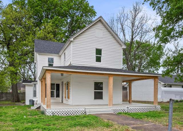 Property at 119 S Nome Ave, Claremore, OK 74017, 3 beds, 2 baths