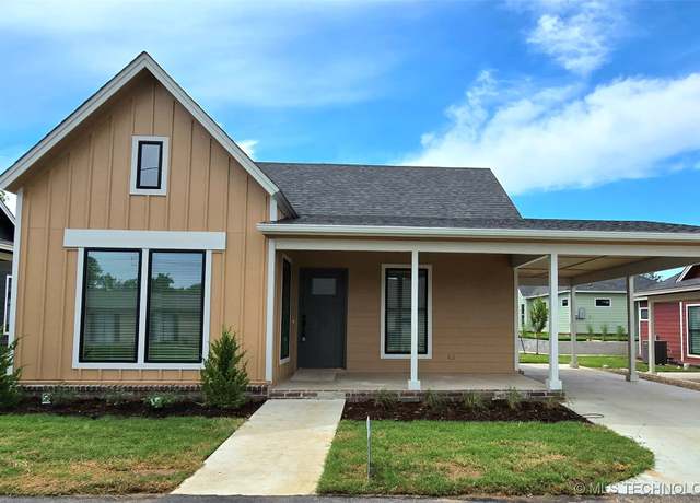 Property at 212 S Bluff St Unit B, Catoosa, OK 74015, 3 beds, 2 baths