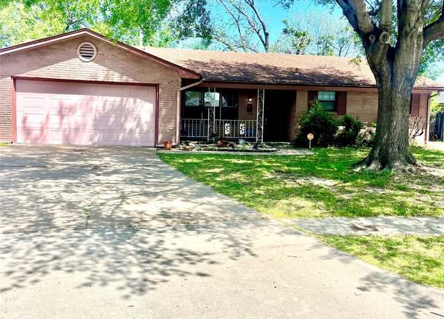 Property at 10927 E 19th Pl, Tulsa, OK 74128, 3 beds, 2 baths