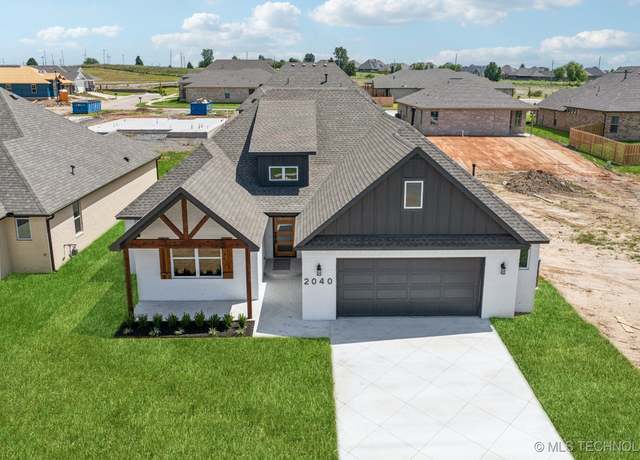 Property at 2040 E 129th Pl S, Bixby, OK 74037, 3 beds, 2 baths