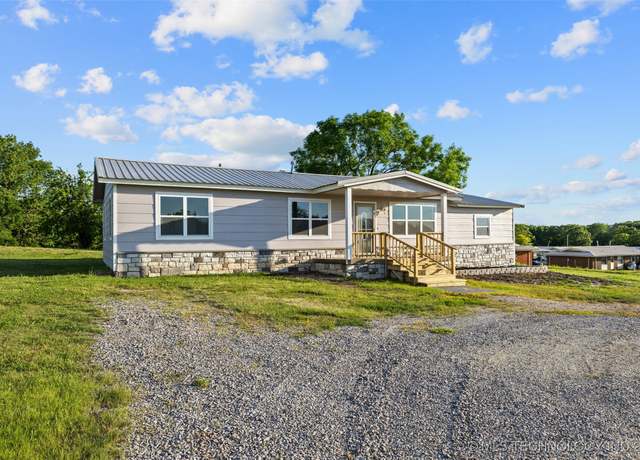 Property at 421 E Broadway, Byng, OK 74820, 3 beds, 3 baths