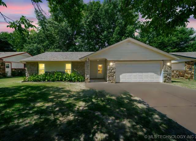 Property at 13624 S 285th EastAvenue, Coweta, OK 74429, 3 beds, 2 baths