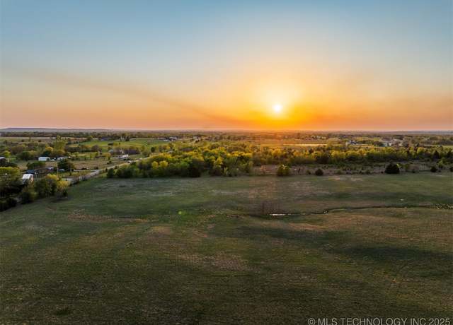 Property at 7 N Memorial Dr, Owasso, OK 74055