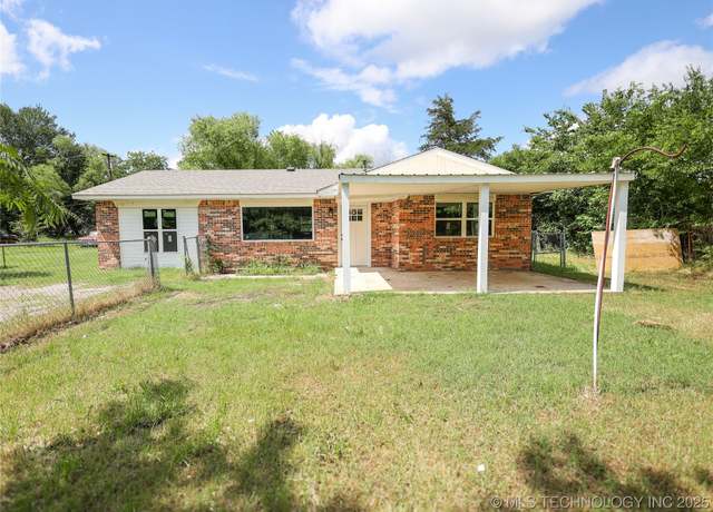 Property at 1918 W Wyandotte, Sulphur, OK 73086, 3 beds, 1 bath