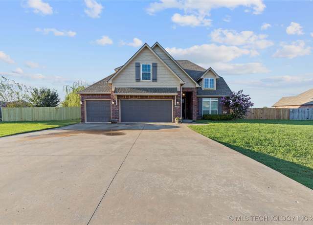 Property at 22199 E 115th Pl S, Broken Arrow, OK 74014, 4 beds, 2.5 baths