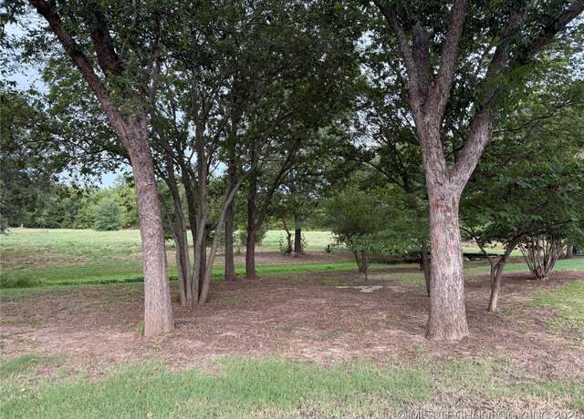 Property at 824 SW Sunset Ct, Ardmore, OK 73401
