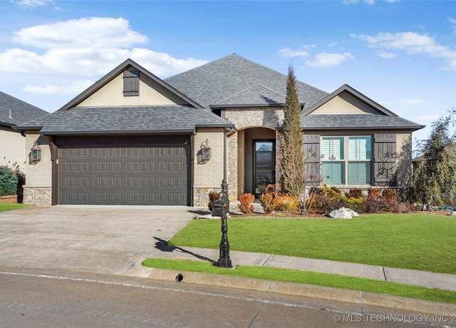 Property at 1109 W 84th Pl S, Tulsa, OK 74132, 3 beds, 2 baths