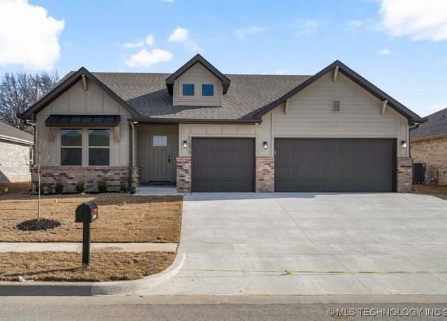 Property at 12879 S 21st Pl E, Jenks, OK 74037, 3 beds, 2 baths