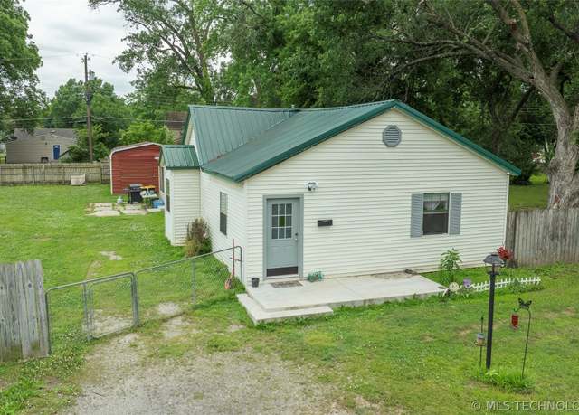 Property at 610 E 5th St, Dewey, OK 74029, 3 beds, 1 bath