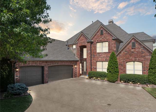 Property at 8755 E 103rd St, Tulsa, OK 74133, 3 beds, 4 baths