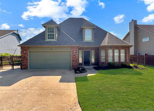 Property at 9201 S Hudson Ave, Tulsa, OK 74137, 4 beds, 2.5 baths