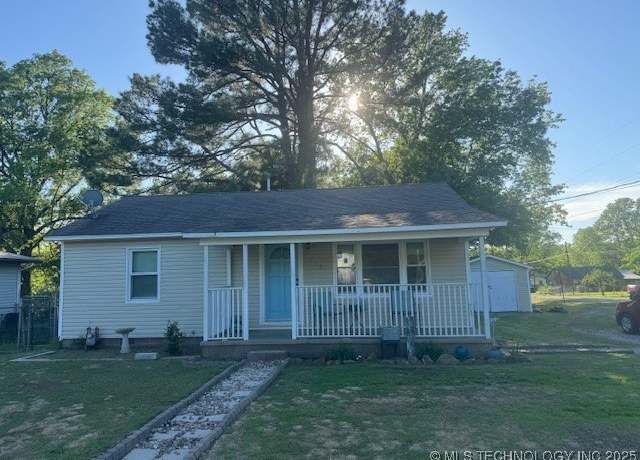 Property at 502 S Powell Ave, Wagoner, OK 74467, 2 beds, 1 bath