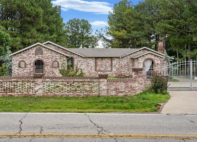 Property at 10203 S Lynn Lane Rd, Broken Arrow, OK 74011, 3 beds, 2 baths