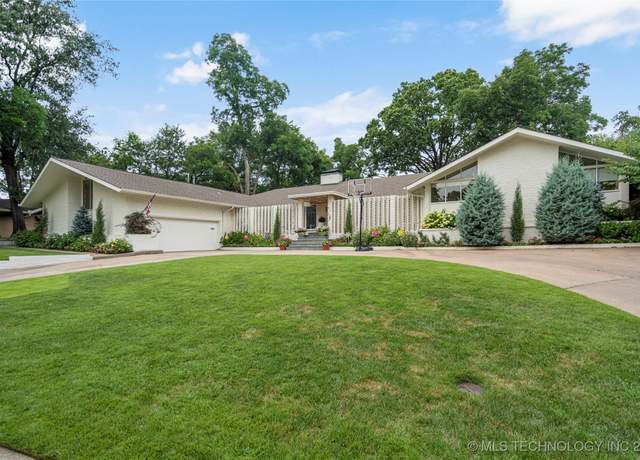 Property at 2869 E 34th St, Tulsa, OK 74105, 3 beds, 3.5 baths