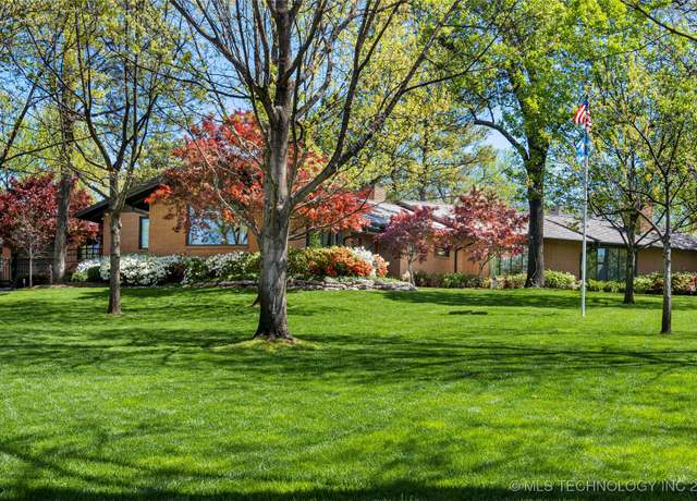Property at 1919 E 30th Pl, Tulsa, OK 74114, 4 beds, 4.5 baths