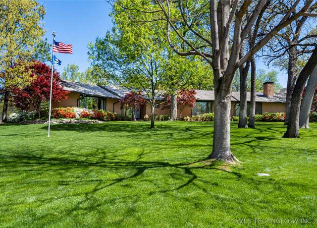 Property at 1919 E 30th Pl, Tulsa, OK 74114, 4 beds, 4.5 baths