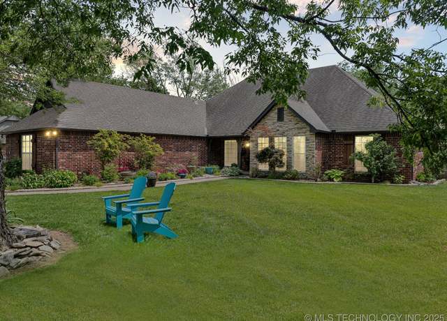 Property at 16100 E 120th St, Collinsville, OK 74021, 4 beds, 2 baths