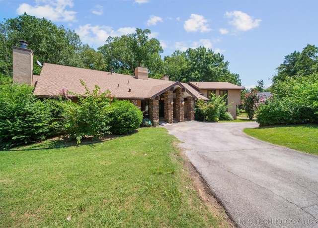 Property at 3116 E 71st St S, Tulsa, OK 74136, 4 beds, 4 baths