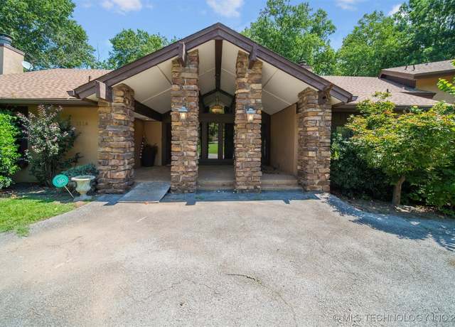 Property at 3116 E 71st St S, Tulsa, OK 74136, 4 beds, 4 baths