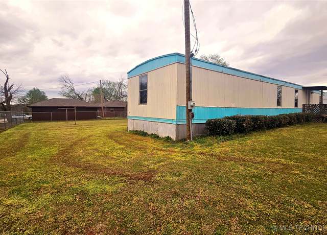 Property at 11291 Phillips St, Preston, OK 74456, 2 beds, 1 bath