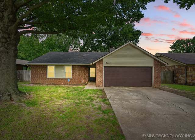 Property at 9222 S 92nd EastAvenue, Tulsa, OK 74133, 4 beds, 2 baths