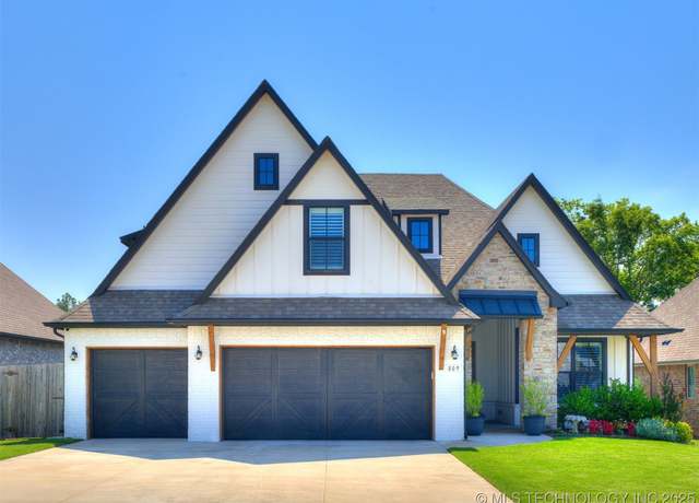 Property at 809 N 89th St, Broken Arrow, OK 74014, 4 beds, 3.5 baths