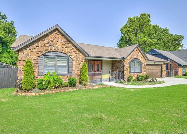 Property at 1012 N Forest Pl, Jenks, OK 74037, 3 beds, 2 baths