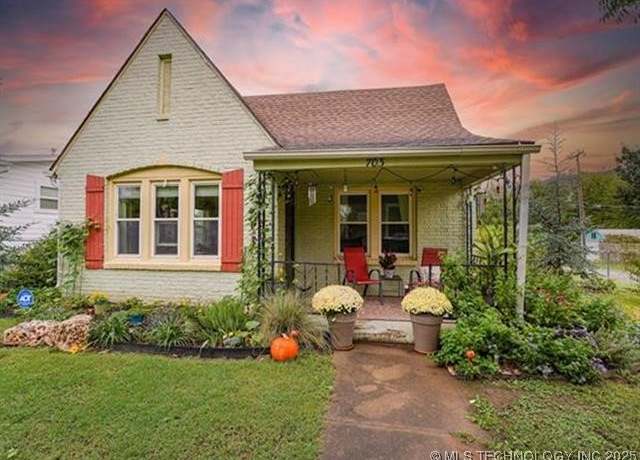 Property at 703 N Knoxville Ave, Tulsa, OK 74115, 2 beds, 1 bath