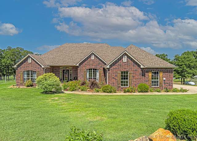 Property at 330 Loma Vista Ln, Skiatook, OK 74070, 3 beds, 2 baths