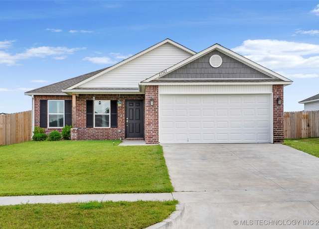 Property at 23561 E 114th Ct, Broken Arrow, OK 74014, 3 beds, 2 baths