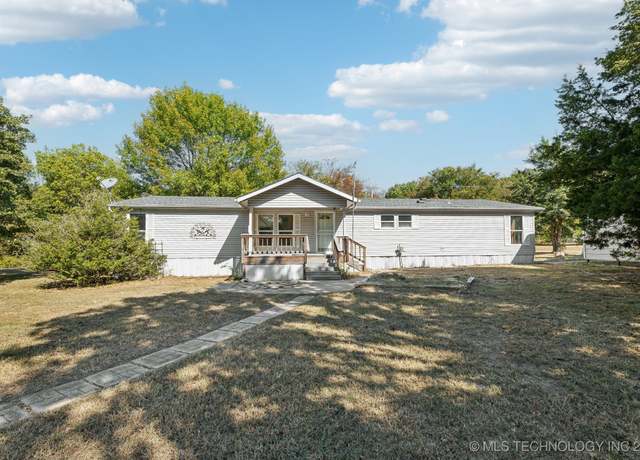 Property at 444922 E Cliff View Dr, Vinita, OK 74301, 3 beds, 2.5 baths