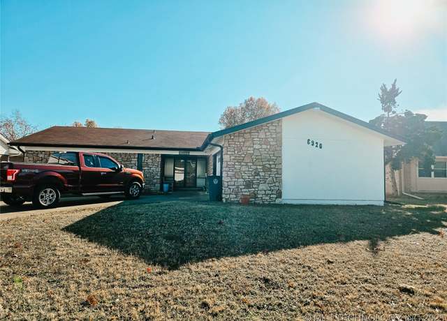 Property at 6920 E 20th St, Tulsa, OK 74112, 3 beds, 1.5 baths