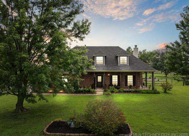 Property at 11902 N 150th EastAvenue, Collinsville, OK 74021, 5 beds, 3.5 baths