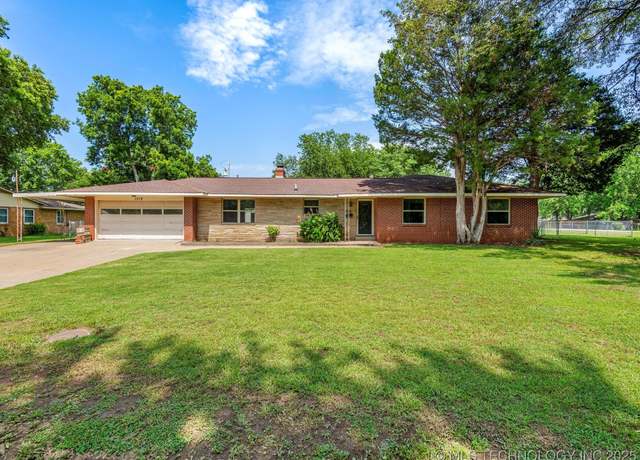 Property at 1518 Arbor Dr, Bartlesville, OK 74006, 3 beds, 2 baths