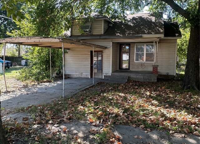 Property at 303 S B, Davis, OK 73030, 2 beds, 1.5 baths