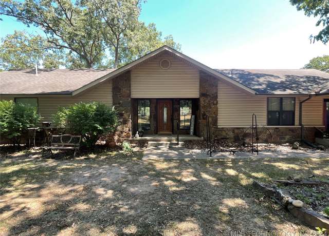 Property at 26502 S 610 Rd, Grove, OK 74344, 2 beds, 3 baths