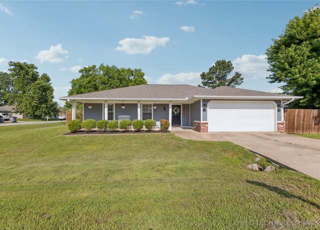 Property at 29412 S Eastwood Dr, Claremore, OK 74019, 3 beds, 2 baths