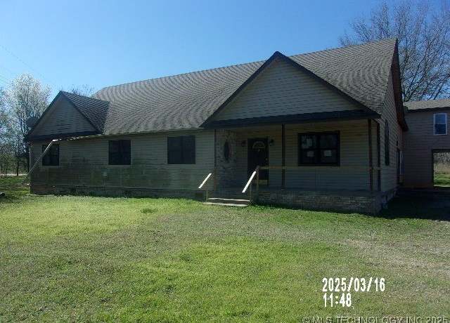 Property at 8326 S 4392 Rd, Locust Grove, OK 74352, 3 beds, 2 baths