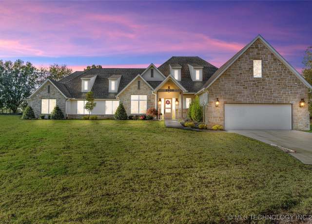 Property at 3320 W Jamestown Ct S, Jenks, OK 74037, 3 beds, 3.5 baths
